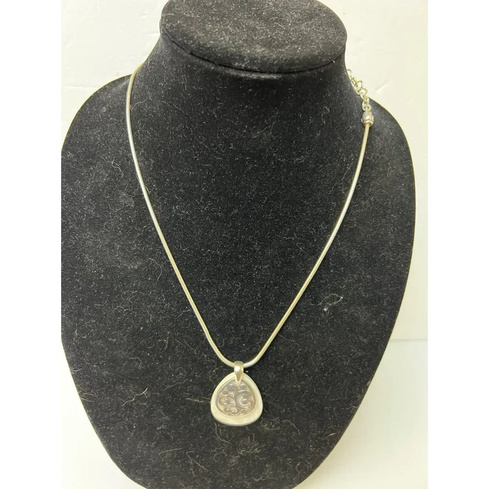 Brighton CONTEMPO SHELL Silver Retired Pendant Necklace - Picture 2 of 4